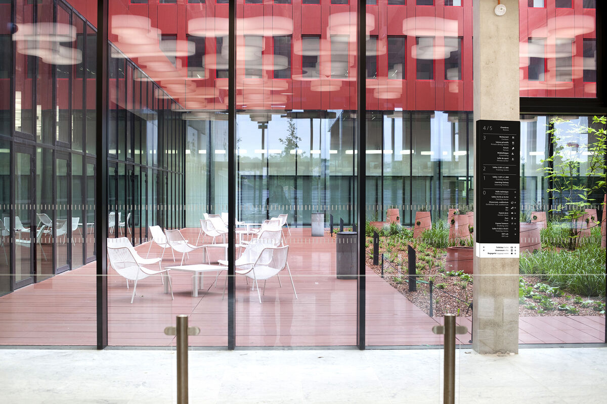 Anne et Lola Duval Signalétique EDF – EDF Campus Paris Saclay